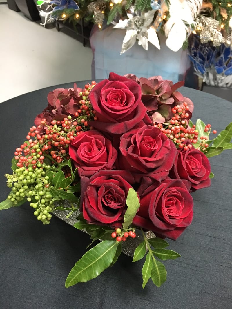 rose wedding centerpieces, red rose wedding centerpieces, Dei-Zinz Fresh Studio, Fresh flowers, Scottsdale florist, Gilbert florist, Phoenix florist, Tempe florist, best florist, flower designer